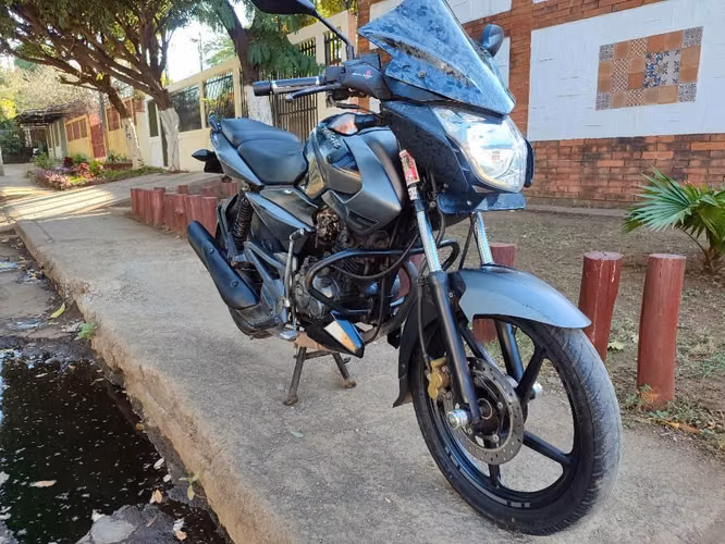 2022 Bajaj Ns