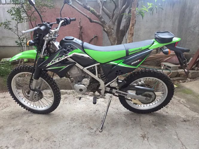 2014 Kawasaki KLX 150 - foto 1