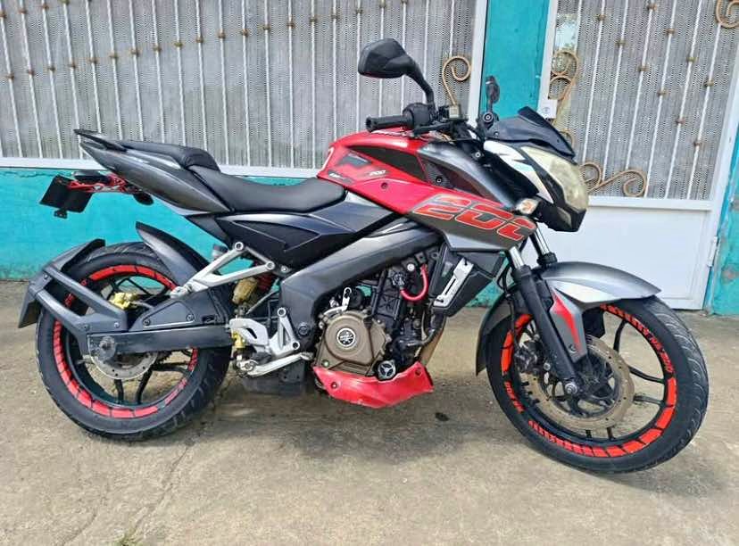 2018 Bajaj pulsar ns 200