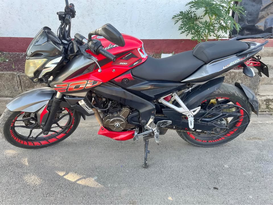 2018 Bajaj Pulsar ns200