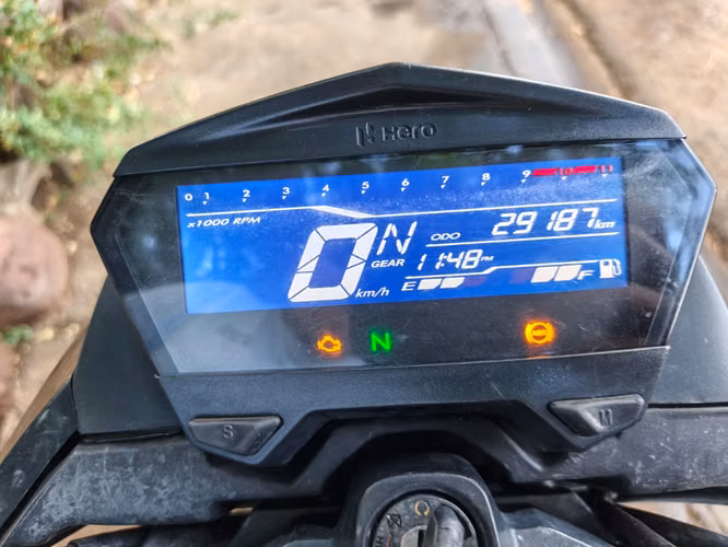 Hero Hunk 160R 2023