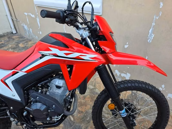 2025 Honda XR 300