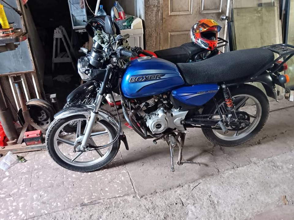 2018 Bajaj boxer 150
