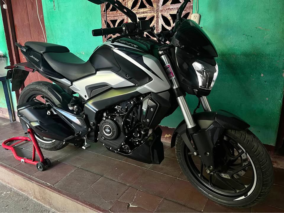 2023 Bajaj preciosa dominar 250