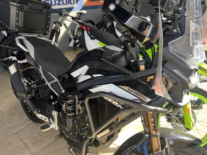 2027 CFMOTO 450MT - foto 1