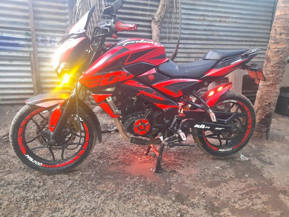 2015 Bajaj Pulsar Ns 200